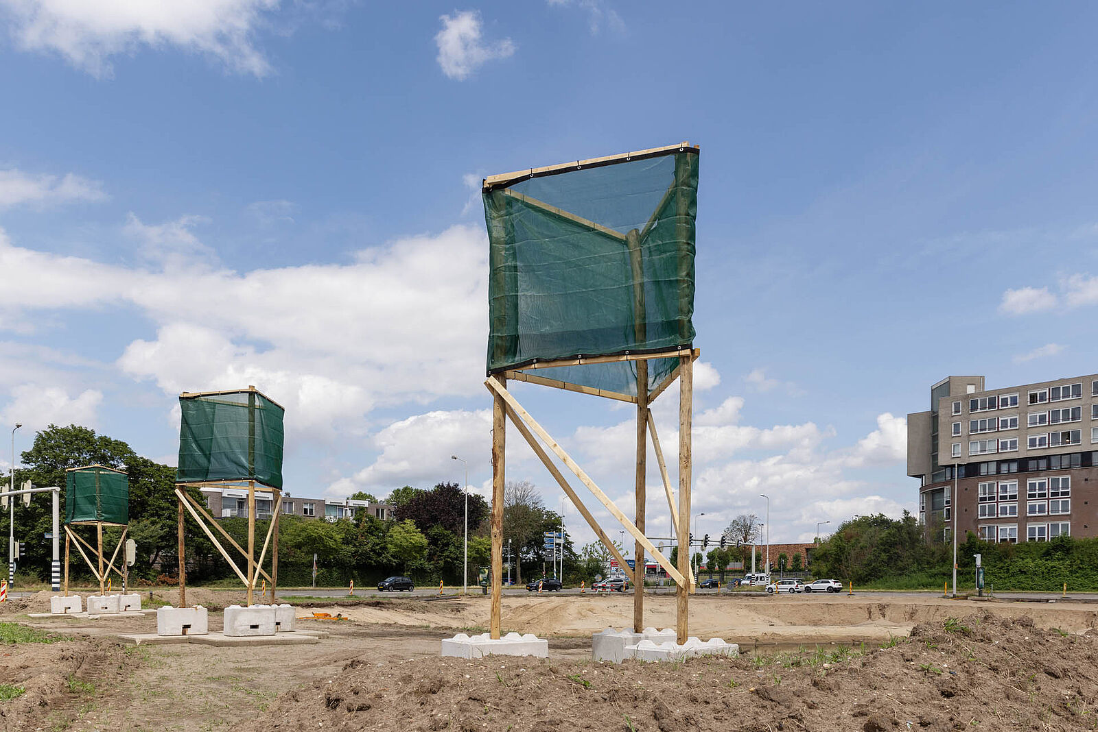 Een foto van de vleermuisschermen bij het Mandelaplein